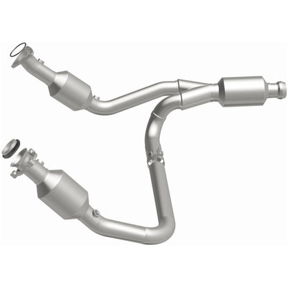 MagnaFlow 14-15 Chevrolet Silverado 1500 Underbody 4.3L / 5.3L Direct-Fit Catalytic Converter