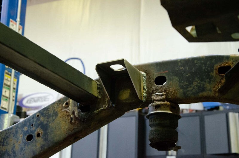 RustBuster Rust Buster 06-10 Hummer H3 Inside Body Mount