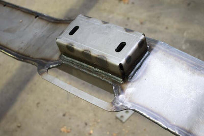 RustBuster Rust Buster 01-10 GM Pickup Front Cab Mount