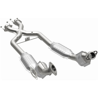MagnaFlow Direct Fit Catalytic Converter 96-98 Ford Mustang 4.6L