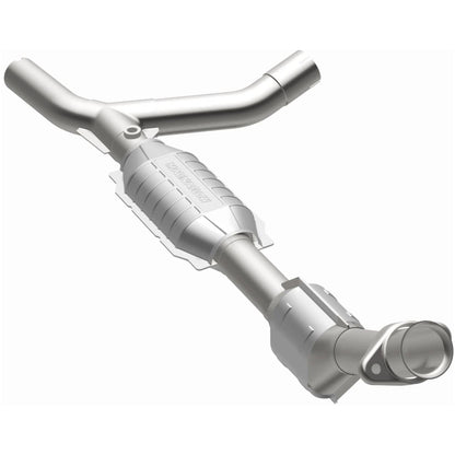 MagnaFlow Direct Fit Catalytic Converter 01-03 Ford E150 4.2L P/S