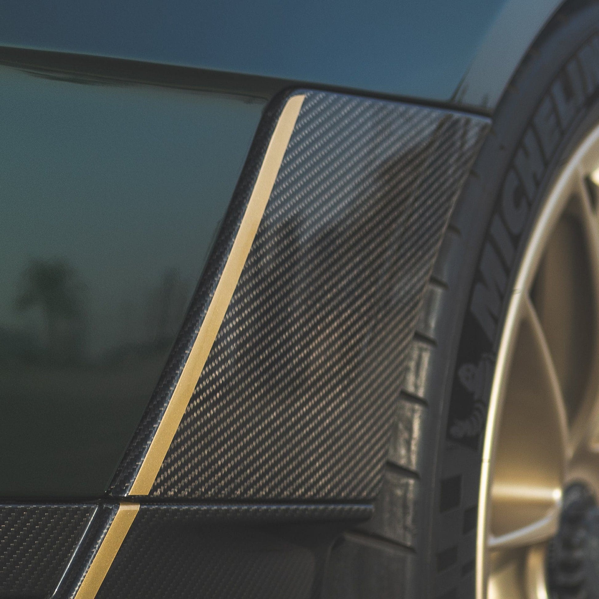 MANHART MH1911GT2006 CARBON REAR DIFFUSER SIDE PLATES FOR PORSCHE 911 (991) GT2 RS BY DB CARBON