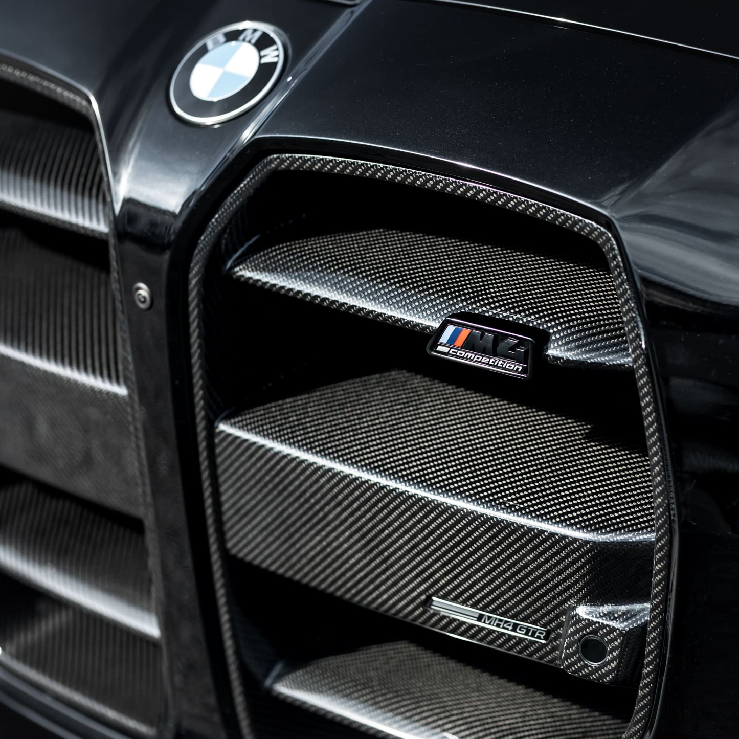 MANHART MH2G8011228 CARBON FRONT GRILLE FOR BMW G8X M3 / M4 (COMPETITION / CSL)