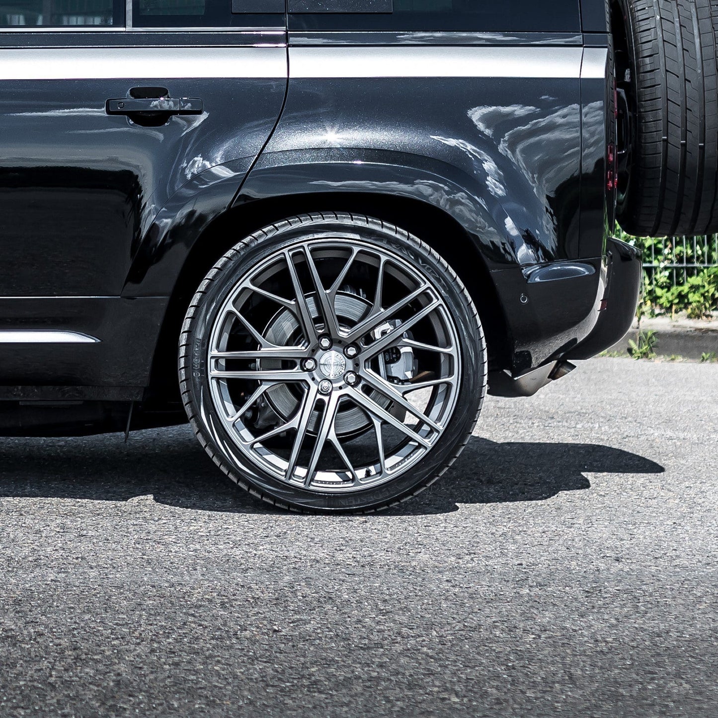 MANHART MHRDEFFL22105 FORGED LINE RIM SET FOR LAND ROVER DEFENDER - LIGHT GREY