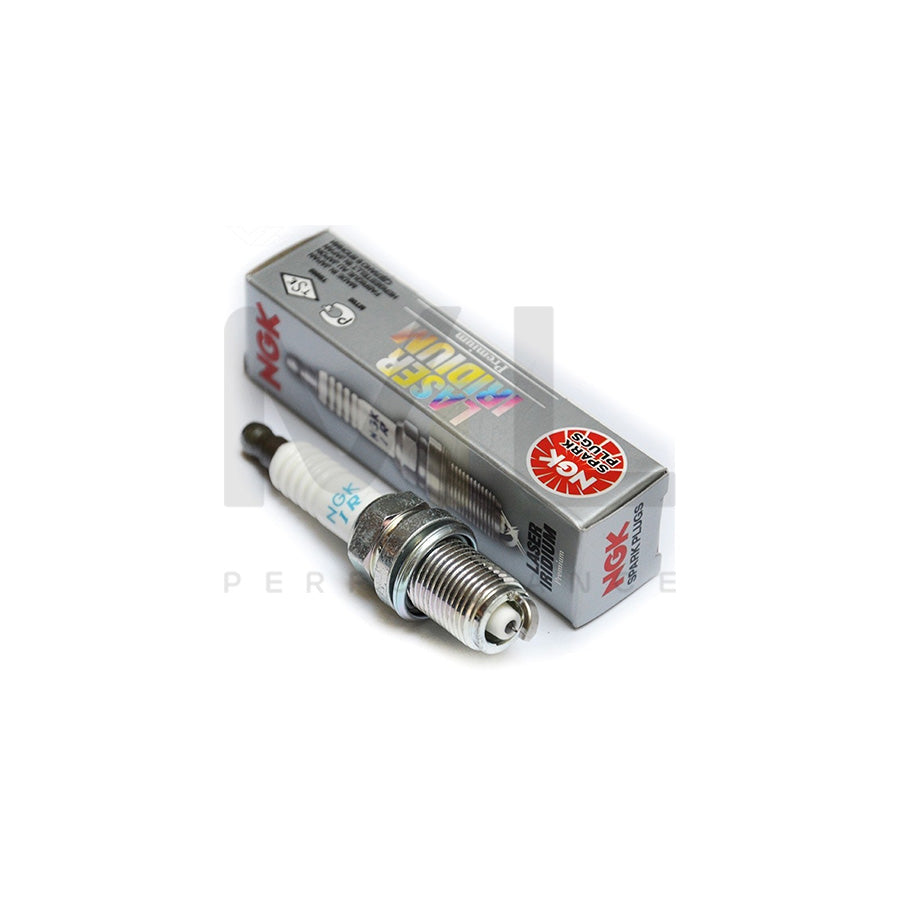 NGK Sparkplug Platinum Spark Plug RE7C-L (NGK 6700) | ML Car Parts UK | ML Performance